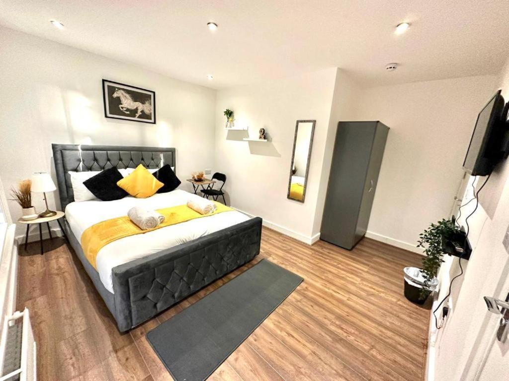 Hounslow Suites - Tw3 Zewnętrze zdjęcie