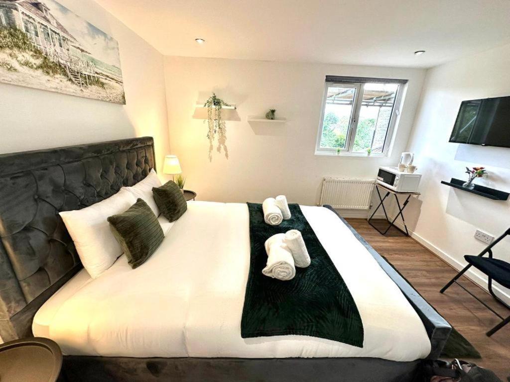 Hounslow Suites - Tw3 Zewnętrze zdjęcie